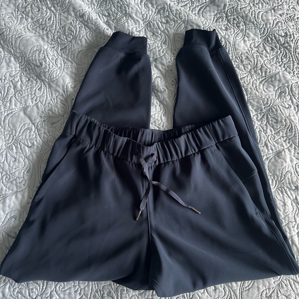 Lululemon On the Fly Pants Midnight Blue